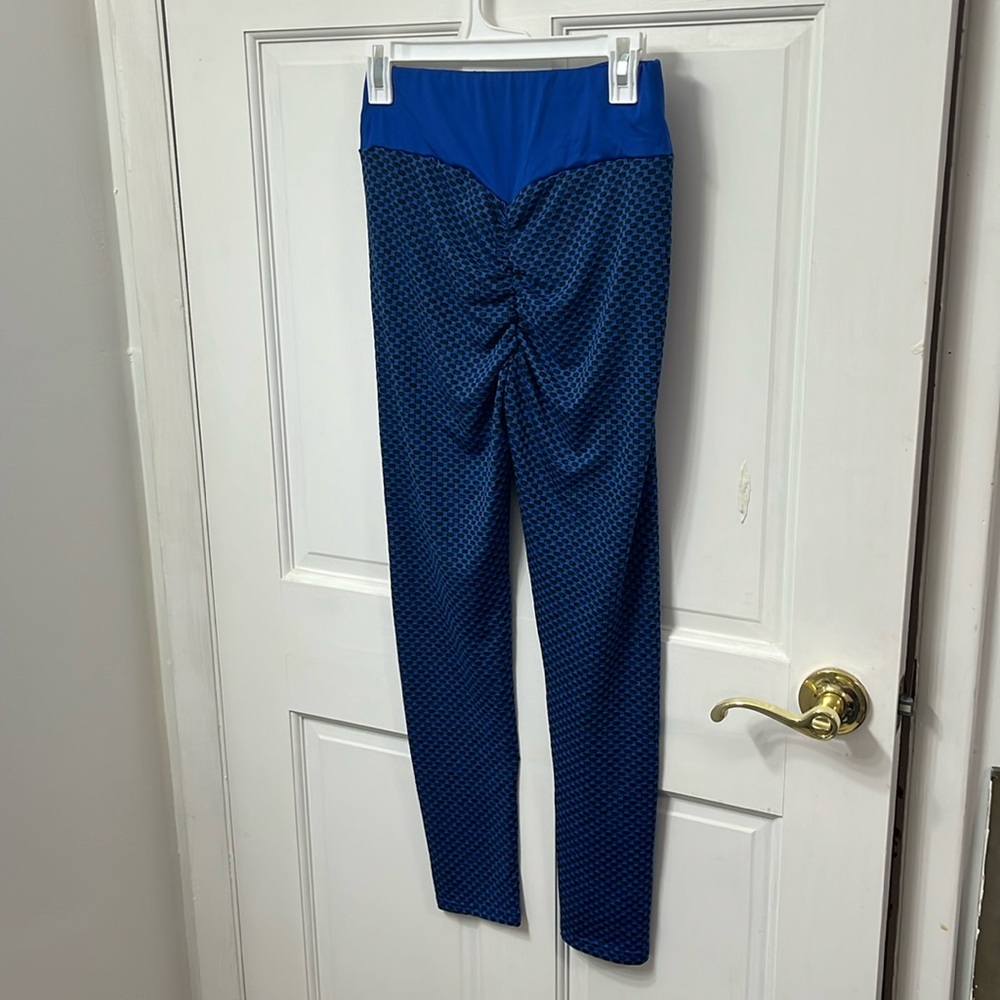 Tiktok Famous booty leggings. Blue.